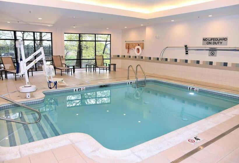 فندق Courtyard By Marriott Boston Waltham