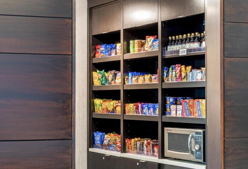 فندق Courtyard By Marriott Boston Waltham