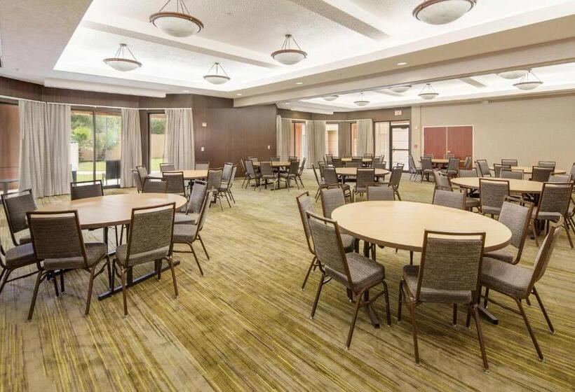 فندق Courtyard By Marriott Bryan College Station