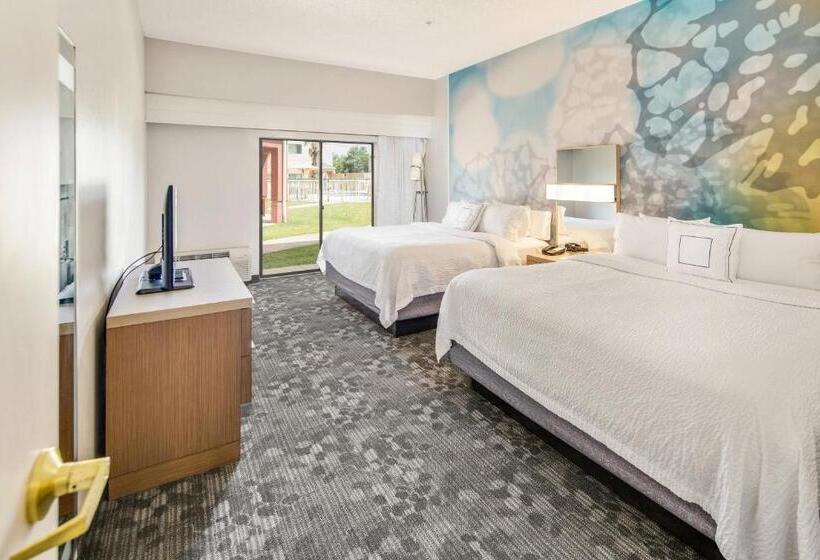 هتل Courtyard By Marriott Bryan College Station