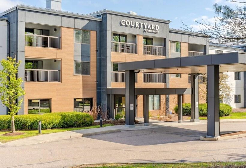 فندق Courtyard Burlington Williston