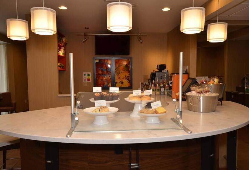 فندق Courtyard Burlington Williston