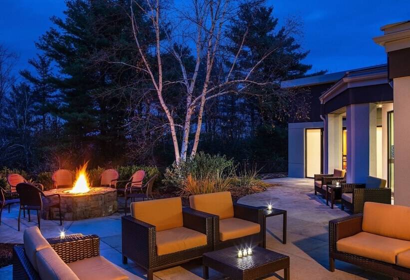 فندق Courtyard Burlington Williston