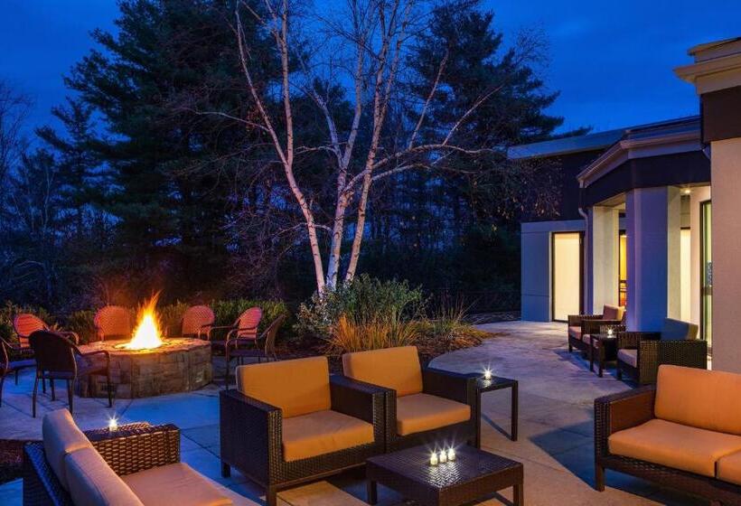 فندق Courtyard Burlington Williston