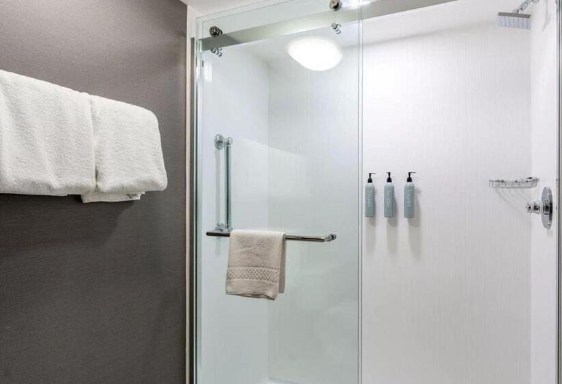 فندق Courtyard Burlington Williston