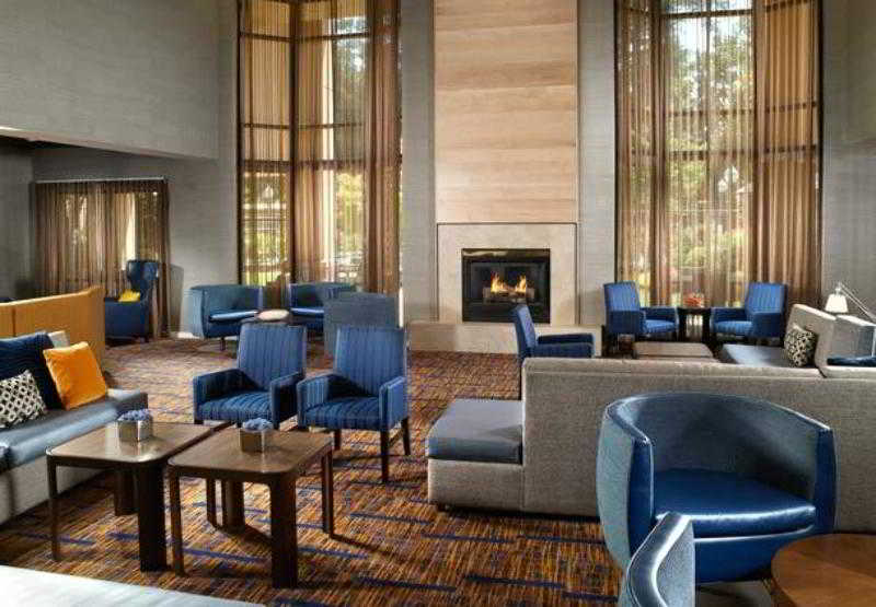 فندق Courtyard By Marriott Atlanta Alpharetta