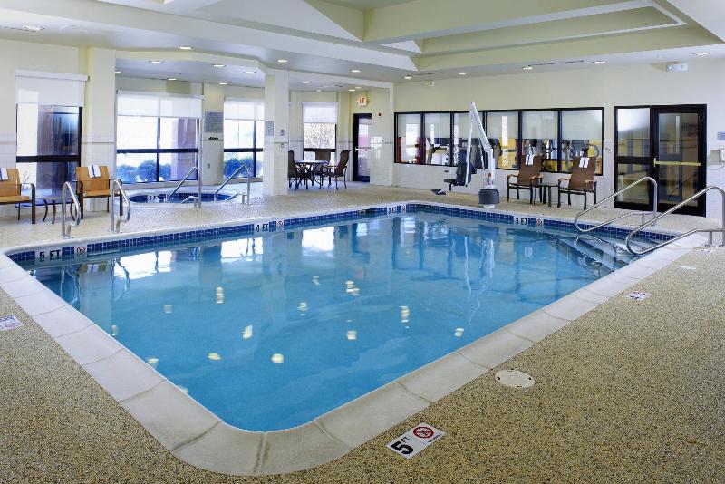هتل Country Inn & Suites By Radisson, Convention Center