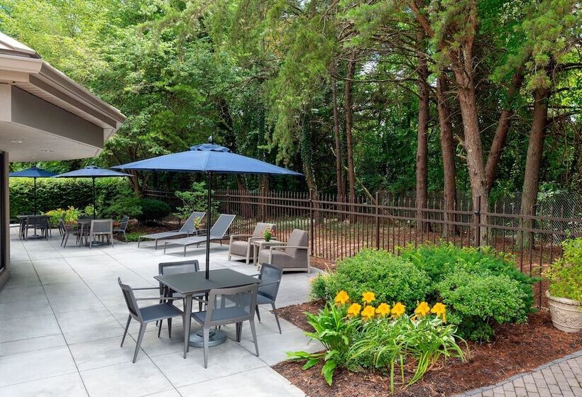 فندق Courtyard Asheville