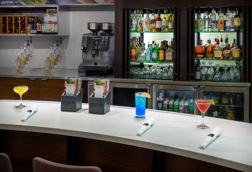 هتل Courtyard Asheville