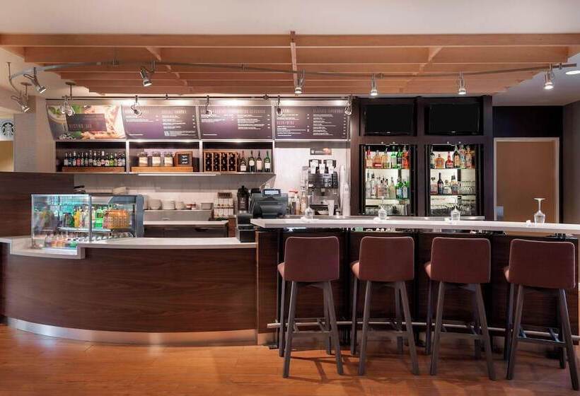 فندق Courtyard Asheville