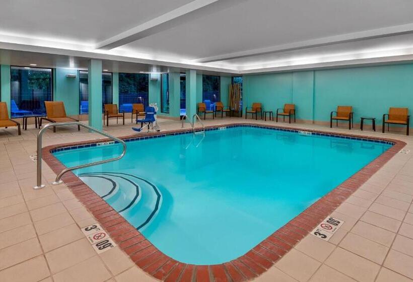 فندق Courtyard Asheville