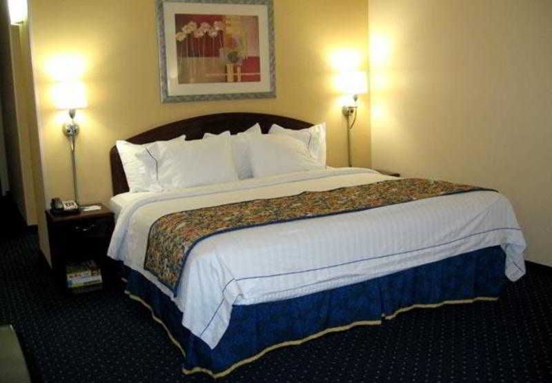 فندق Courtyard by Marriott Atlanta Six Flags
