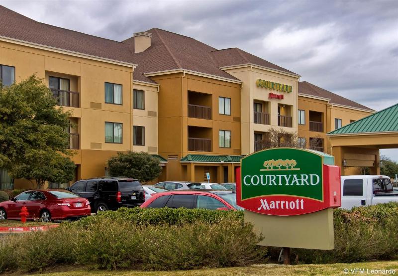 Отель Courtyard By Marriott Austin Round Rock