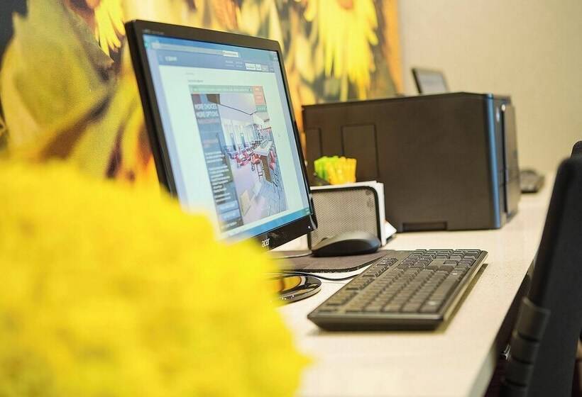 فندق Courtyard Boston Natick