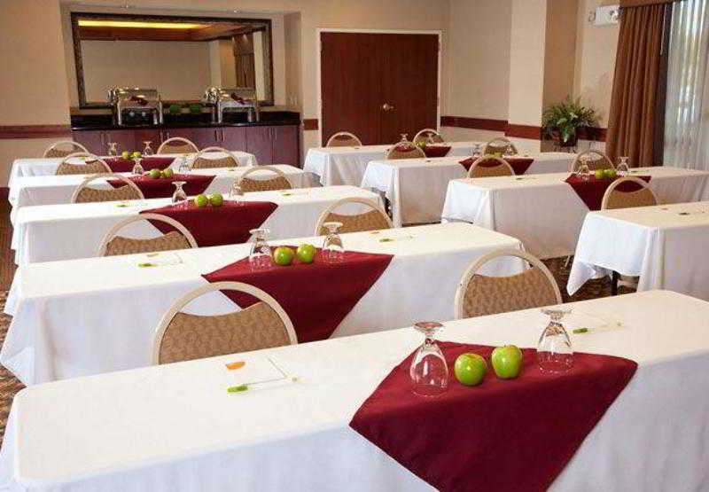 فندق Courtyard Boston Natick