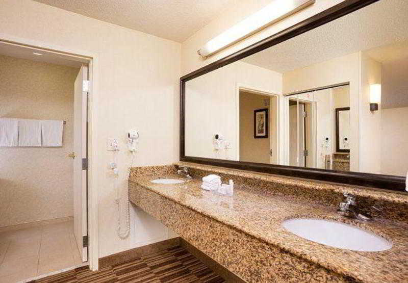 فندق Courtyard Boston Natick