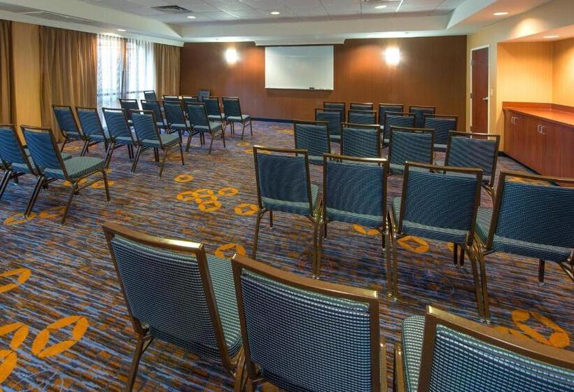 Отель Courtyard Bymarriott Albany