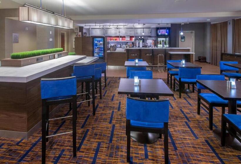 فندق Courtyard Bymarriott Albany