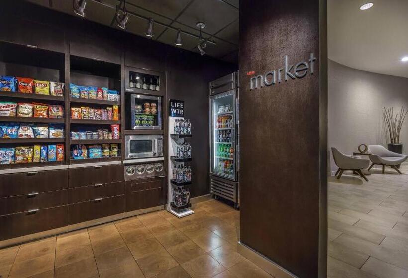 ホテル Courtyard Charlotte City Center