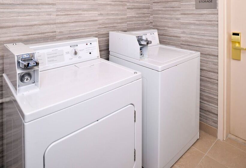 ホテル Courtyard Charlotte Gastonia