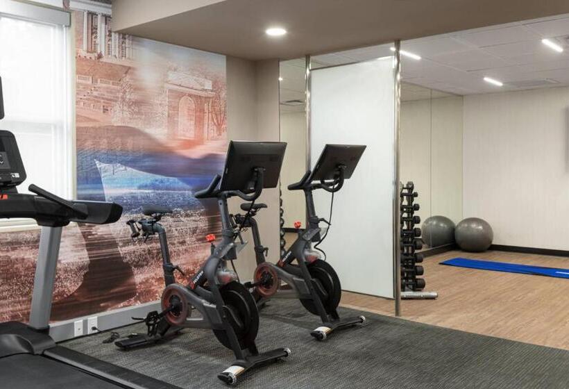 هتل Courtyard By Marriott Charlottesville   University Medical Center