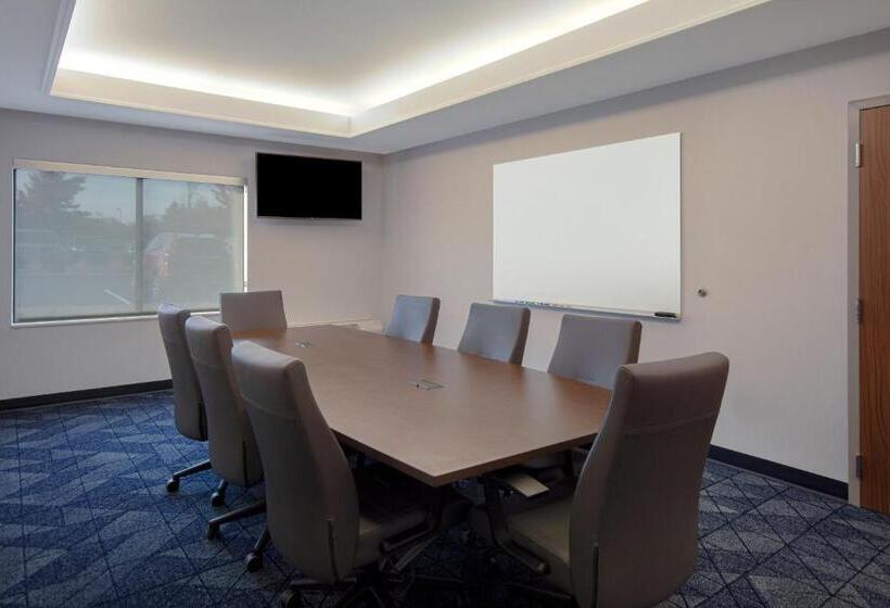 בית מלון כפרי Courtyard By Marriott Cincinnati Airport