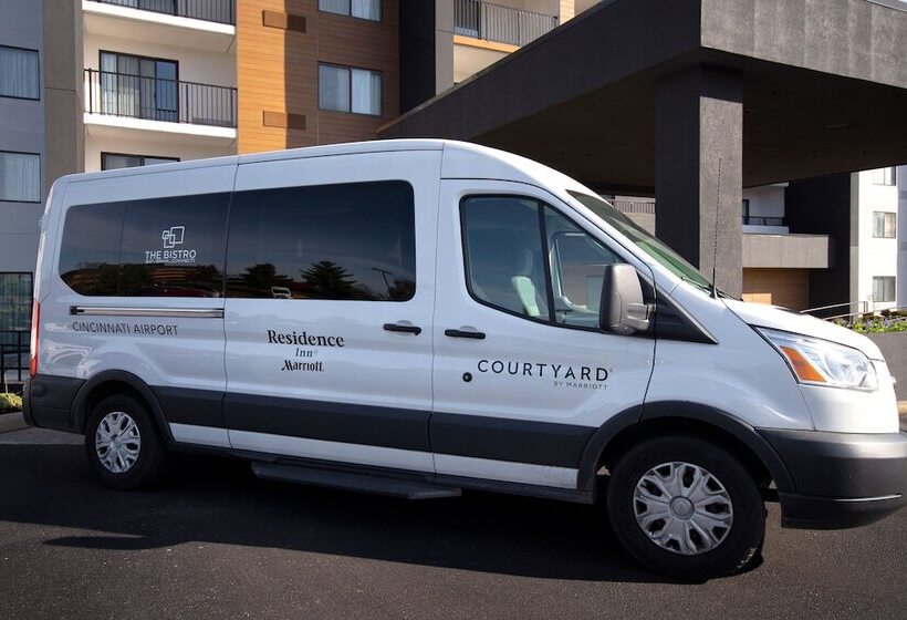 בית מלון כפרי Courtyard By Marriott Cincinnati Airport