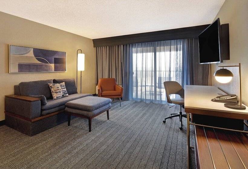 בית מלון כפרי Courtyard By Marriott Cincinnati Airport