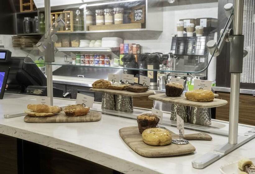 فندق Courtyard By Marriott Cleveland Willoughby