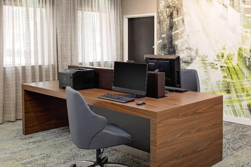 هتل Courtyard Dallas Addison Quorum Drive