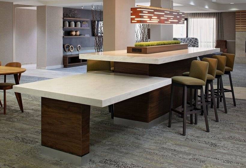 فندق Courtyard Dallas Addison Quorum Drive