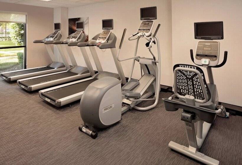 فندق Courtyard Dallas Addison Quorum Drive