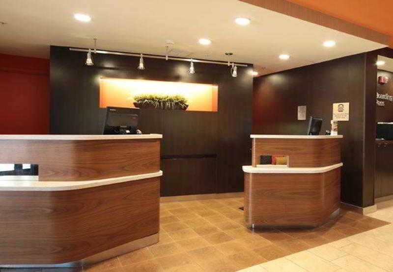 호텔 Courtyard By Marriott Dayton North