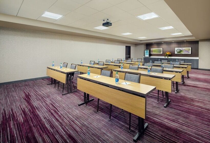 호텔 Courtyard By Marriott Dayton North