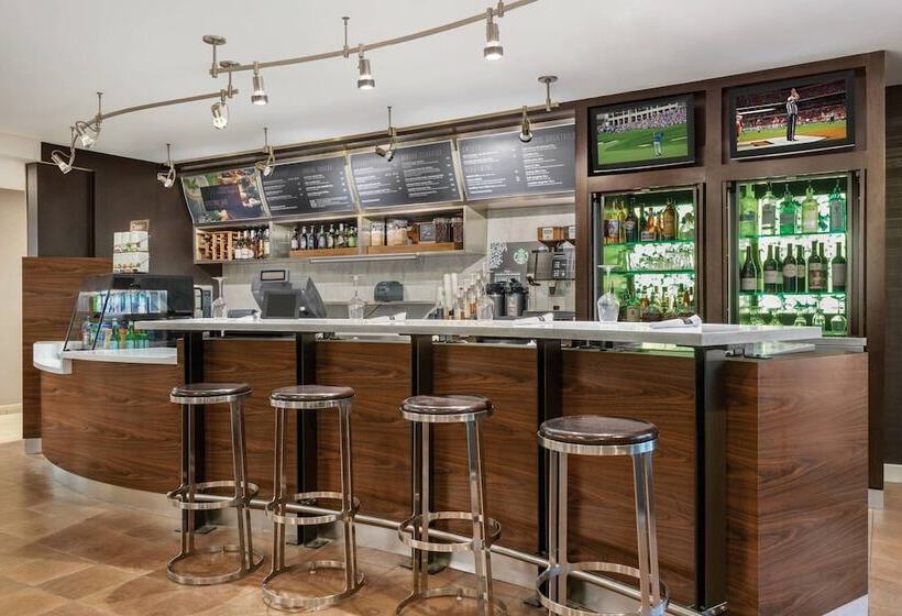 호텔 Courtyard By Marriott Dayton North