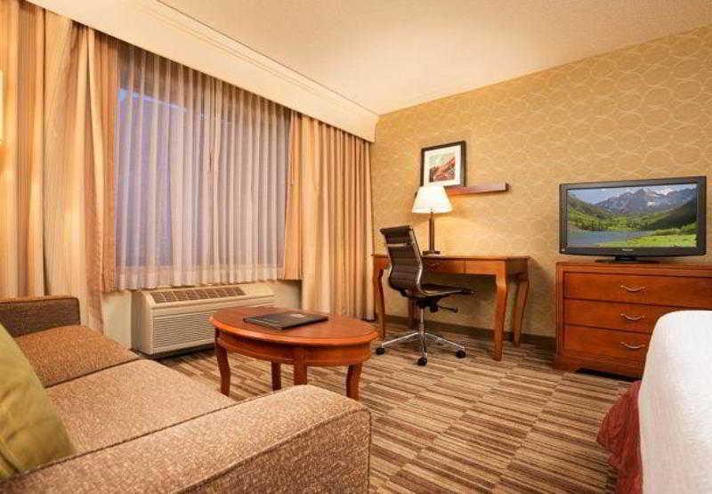 فندق Courtyard Denver South Park Meadows Mall