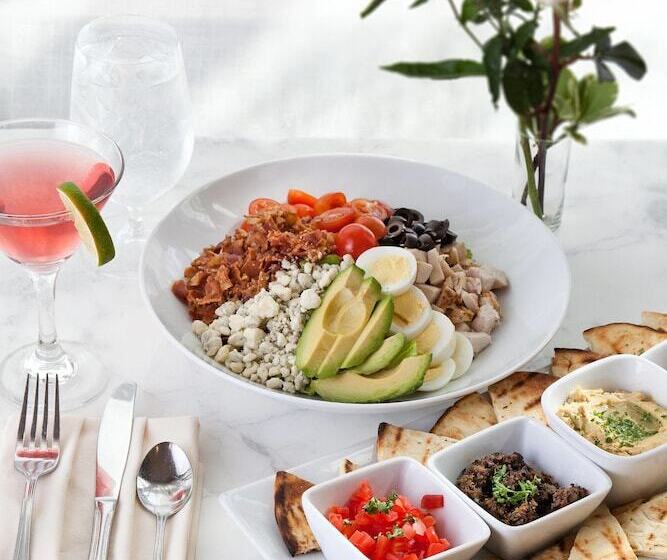 فندق Courtyard By Marriott Seattle Bellevue/downtown