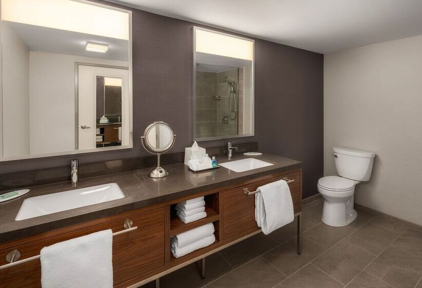 فندق Courtyard By Marriott Seattle Bellevue/downtown