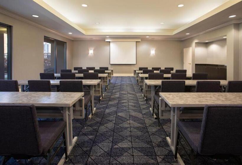 호텔 Courtyard Worcester