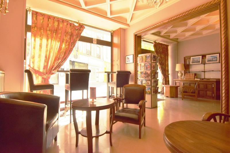 בית מלון כפרי Dandy Rouen Centre