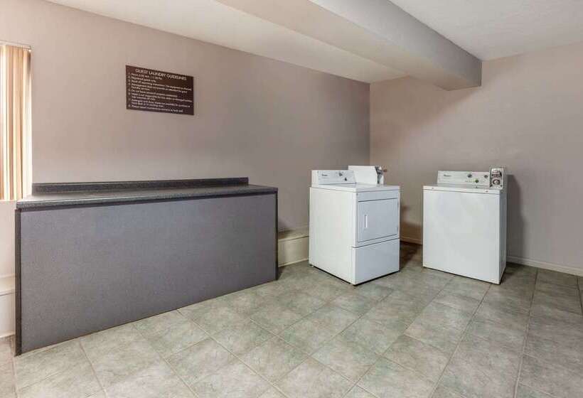 فندق Days Inn By Wyndham Austintown