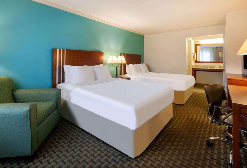 فندق Days Inn By Wyndham Austintown