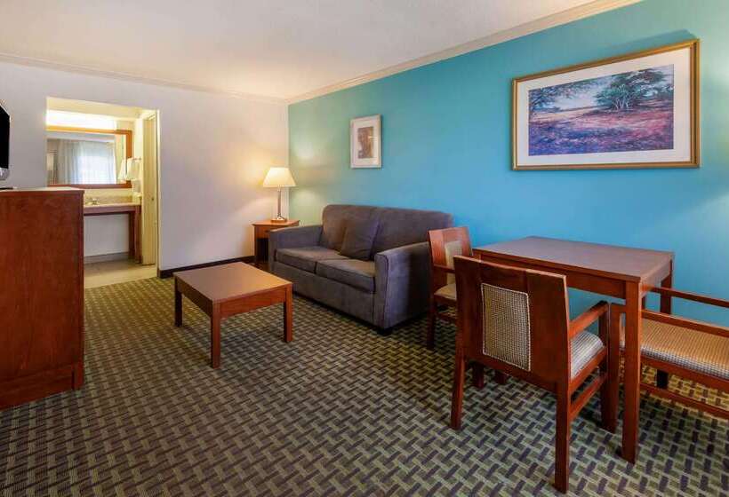 فندق Days Inn By Wyndham Austintown