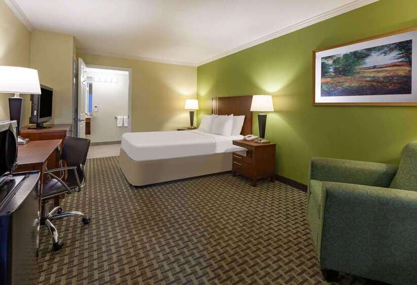 فندق Days Inn By Wyndham Austintown