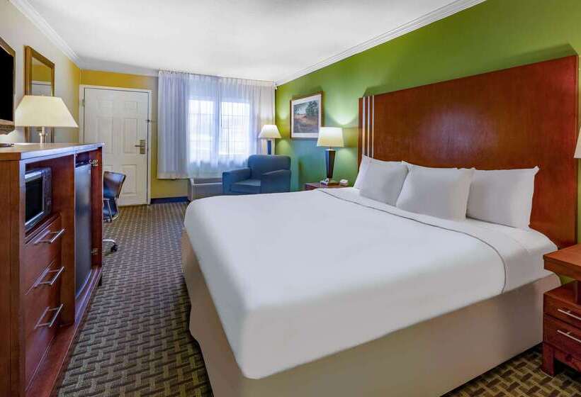 فندق Days Inn By Wyndham Austintown