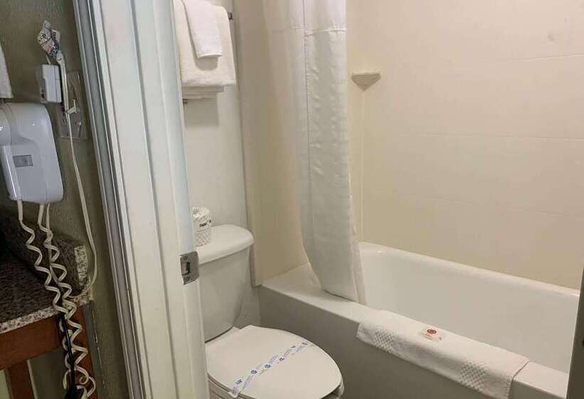 فندق Days Inn By Wyndham Austintown