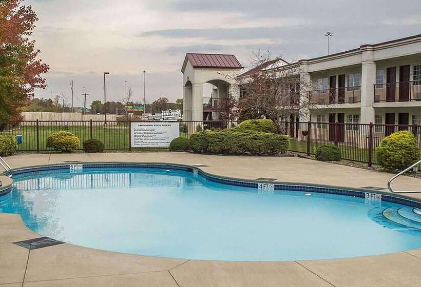 فندق Days Inn By Wyndham Austintown