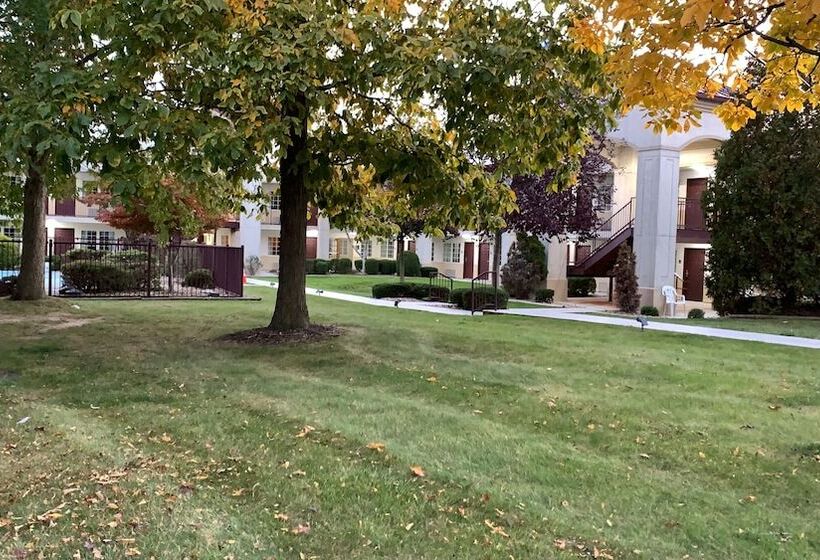 فندق Days Inn By Wyndham Austintown