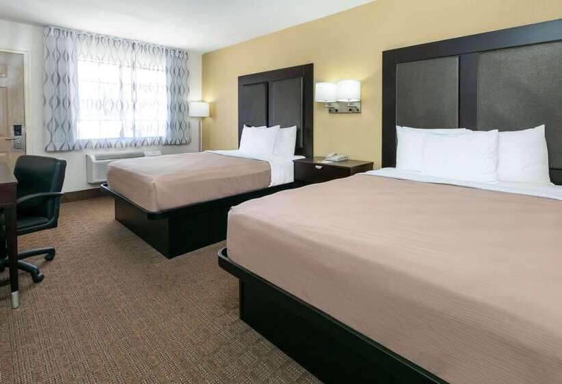 호텔 Days Inn By Wyndham Granbury