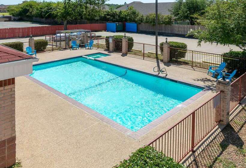 בית מלון כפרי Days Inn By Wyndham Granbury